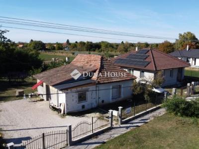 Eladó családi ház Iváncsa