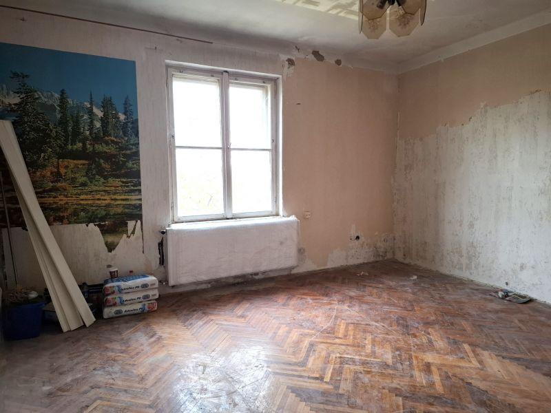 Eladó lakás Szolnok