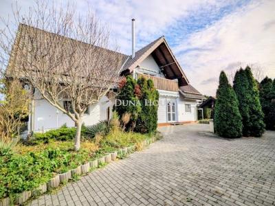 Eladó családi ház Szántód