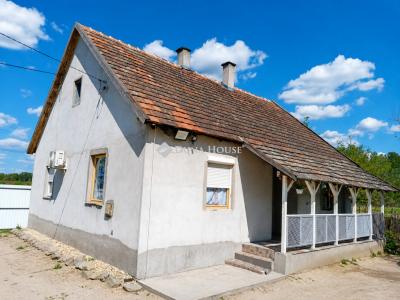 Eladó családi ház Tápiószentmárton
