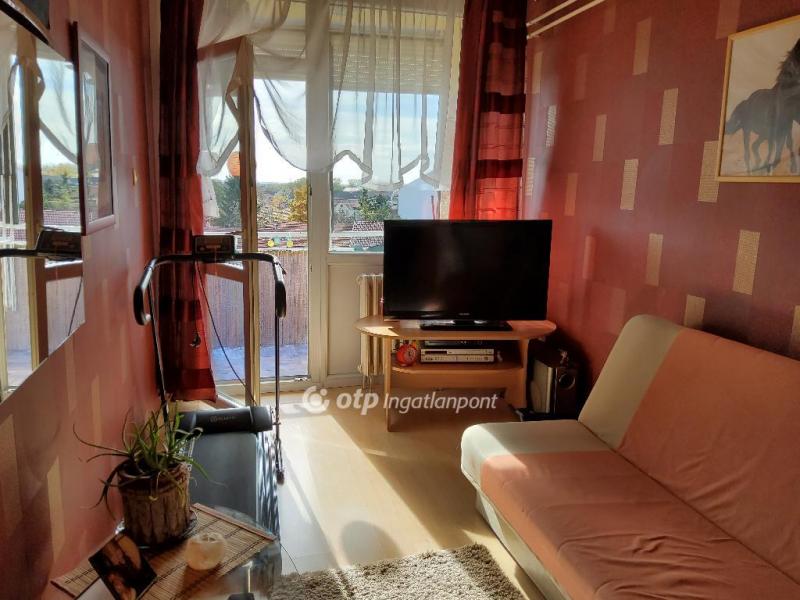 Eladó lakás Hatvan