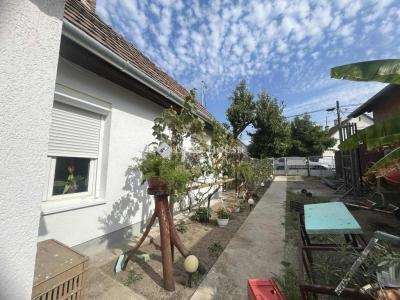 Eladó családi ház Üllő