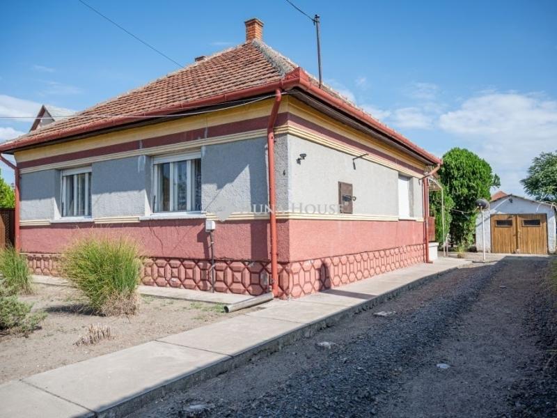 Eladó családi ház Nagykáta