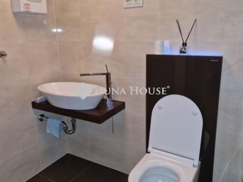 Eladó családi ház Gomba