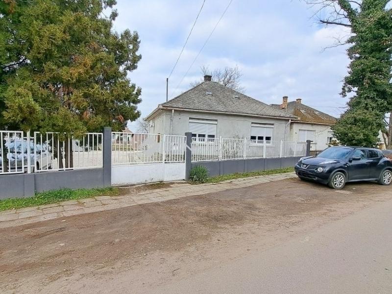 Eladó családi ház Nagykáta