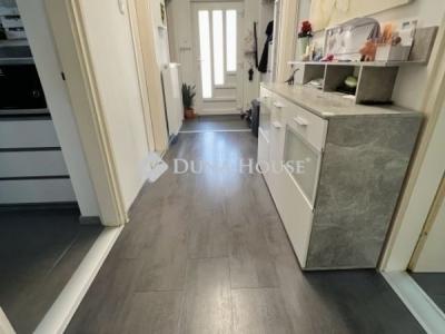 Eladó lakás Halásztelek