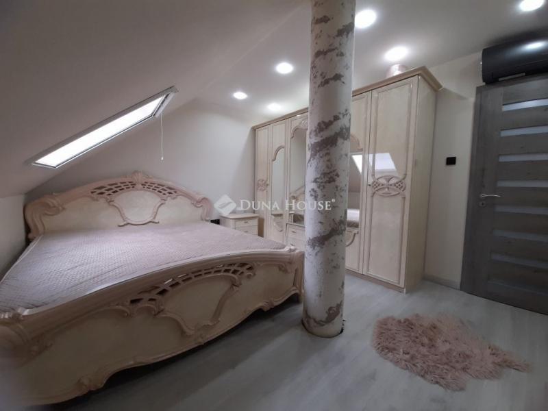 Eladó családi ház Tura