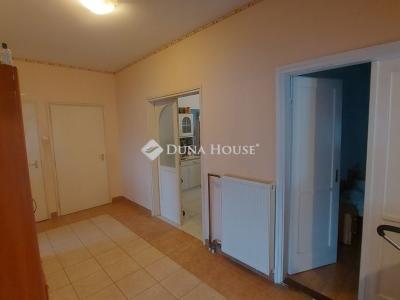 Eladó családi ház Tura
