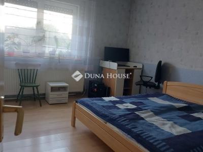 Eladó családi ház Tura