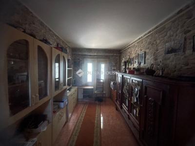 Eladó családi ház Tura