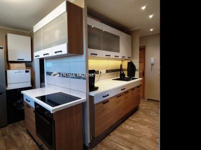 Eladó lakás Székesfehérvár