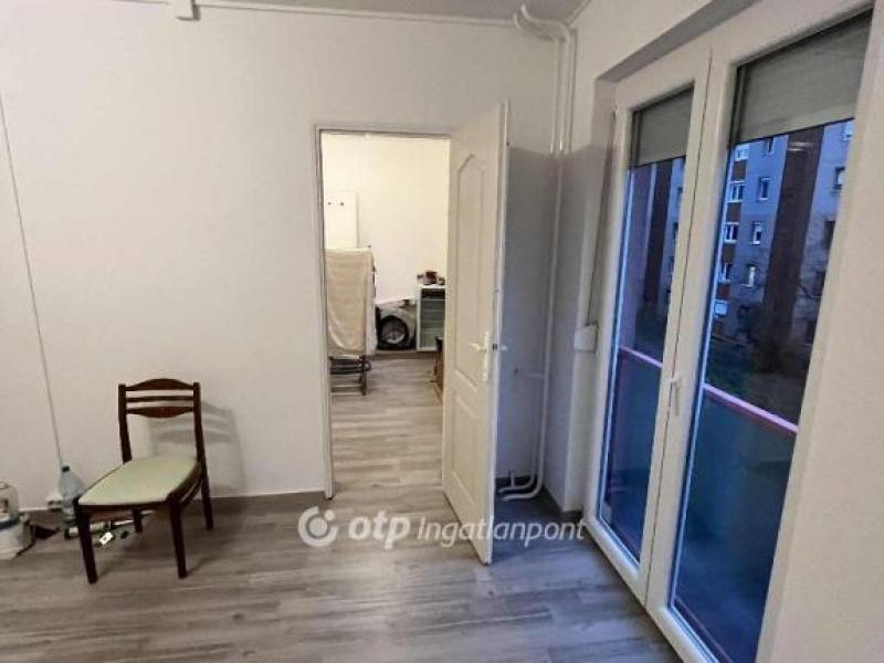 Eladó lakás Dunaújváros