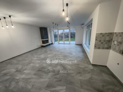 Eladó lakás Siófok