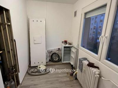 Eladó lakás Dunaújváros