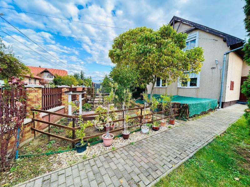 Eladó családi ház Debrecen