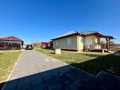 Eladó családi ház Kállósemjén
