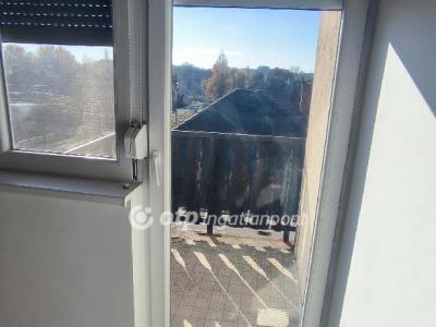 Eladó lakás Békéscsaba