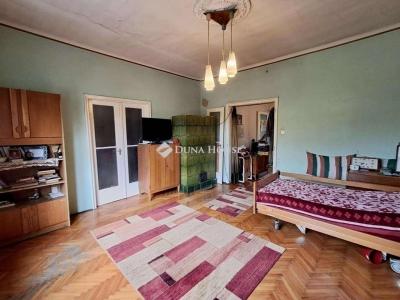 Eladó családi ház Budapest