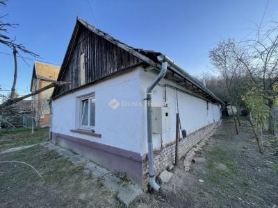 Eladó családi ház Káva