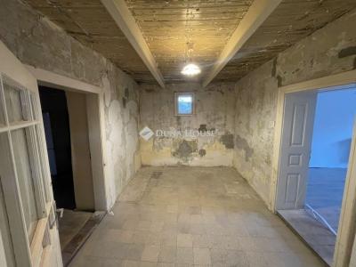 Eladó családi ház Káva