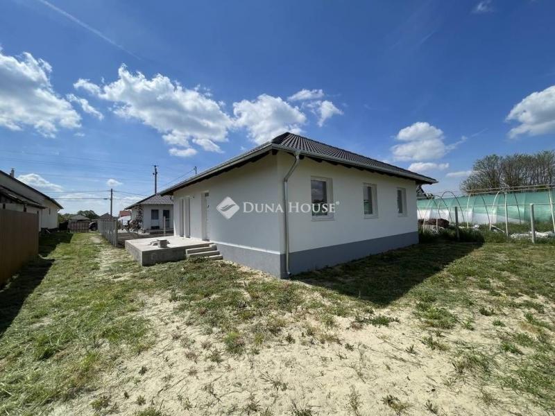 Eladó ikerház Inárcs