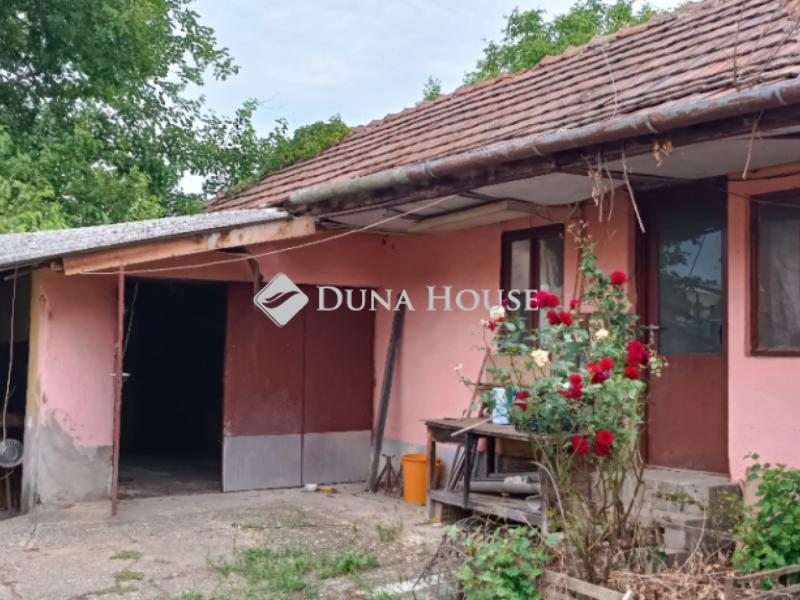 Eladó családi ház Budapest