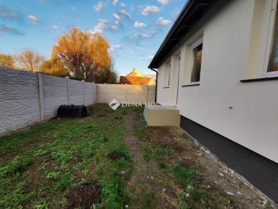 Eladó ikerház Monor