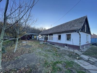 Eladó családi ház Káva