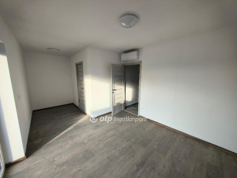 Eladó lakás Siófok