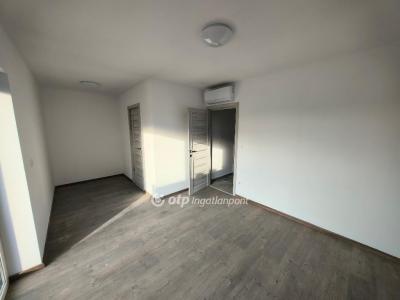 Eladó lakás Siófok