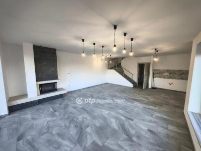 Eladó lakás Siófok