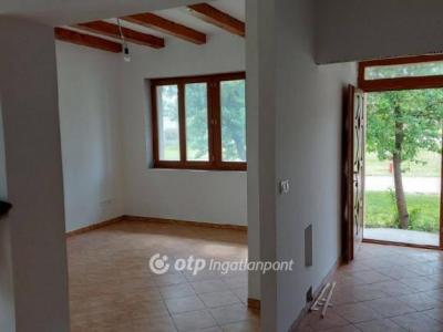 Eladó családi ház Aba
