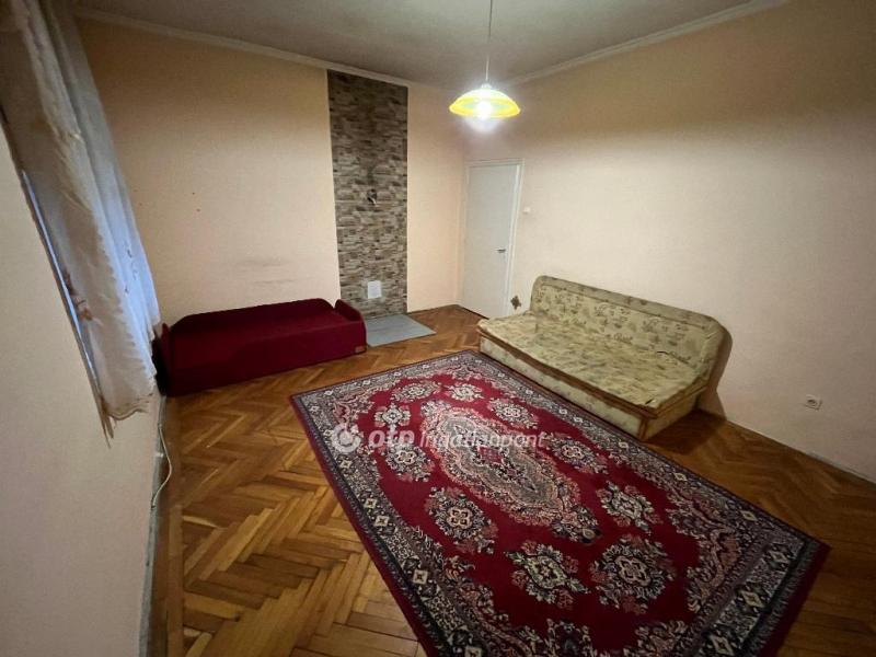 Eladó lakás Csorna