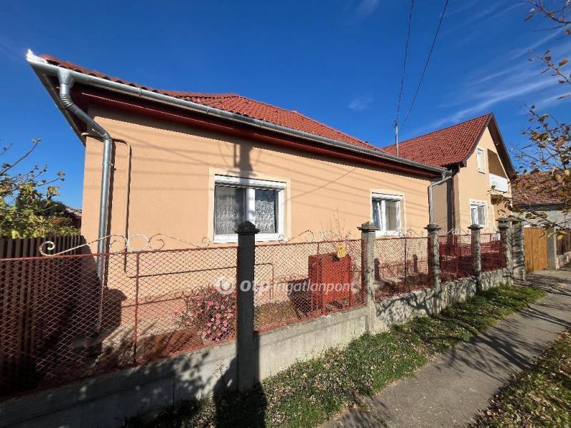 Eladó családi ház Berettyóújfalu