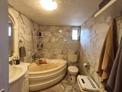 Eladó családi ház Szentes