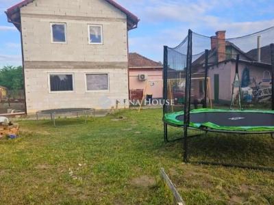 Eladó családi ház Farmos