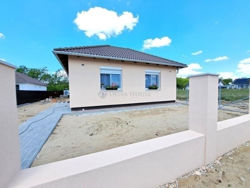 Eladó ikerház Vasad