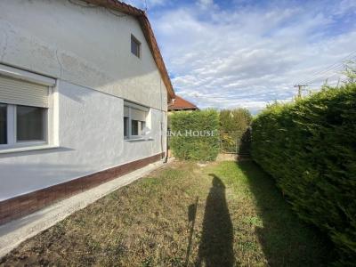 Eladó családi ház Nagyvenyim