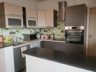 Eladó családi ház Tápiószecső