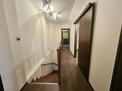 Eladó családi ház Budapest