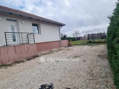Eladó családi ház Táborfalva