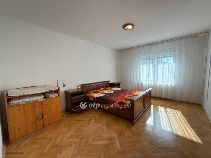 Eladó családi ház Siófok