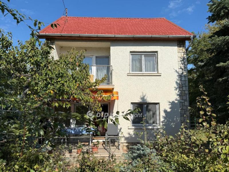 Eladó családi ház Siófok