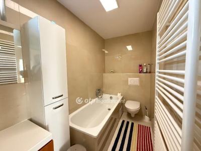 Eladó családi ház Siófok