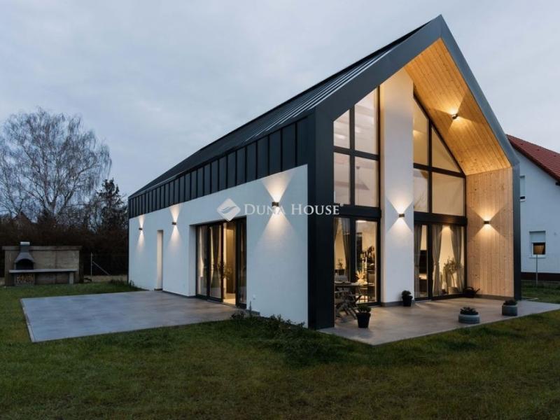 Eladó családi ház Balatonkeresztúr