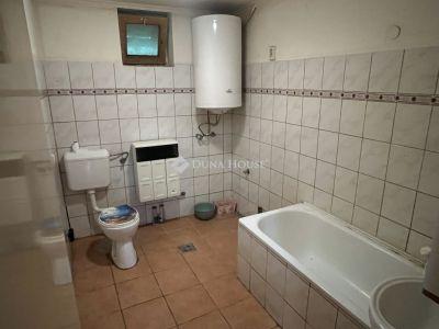 Eladó családi ház Előszállás