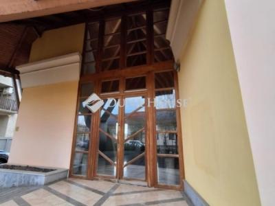 Eladó családi ház Villány