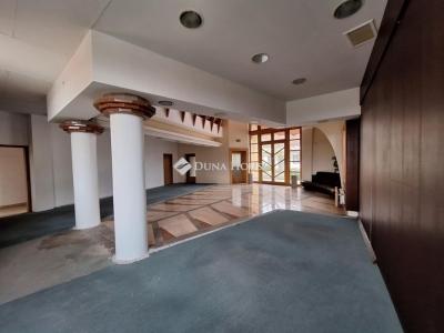 Eladó családi ház Villány