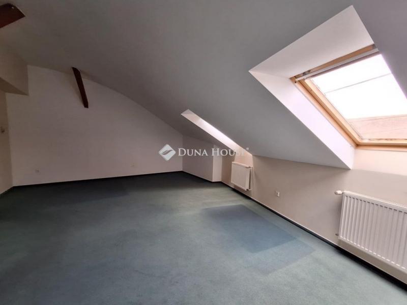 Eladó családi ház Villány