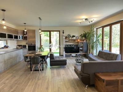 Eladó családi ház Leányfalu